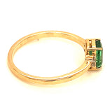 Anillo de esmeralda con diamantes en oro amarillo 14kt. E-0.60CTS. D-0.03CTS.
