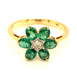 Anillo de esmeraldas con diamantes en oro amarillo 14kt. E-1.01CTS. D-0.05CTS.
