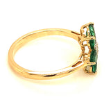 Anillo de esmeraldas con diamantes en oro amarillo 14kt. E-1.01CTS. D-0.05CTS.