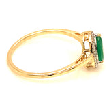 Anillo de esmeralda con diamantes en oro amarillo 14kt. E-0.55CTS. D-0.13CTS.