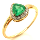 Anillo de esmeralda con diamantes en oro amarillo 14kt. E-0.55CTS. D-0.11CTS.