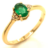Anillo de esmeralda con diamantes en oro blanco 14kt. E-0.35CTS. D-0.06CTS.