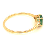 Anillo de esmeralda con diamantes en oro amarillo 14kt. E-0.46CTS. D-0.06CTS.