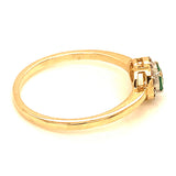 Anillo de esmeralda con diamantes en oro amarillo 14kt. E-0.52CTS. D-0.10CTS.