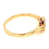 Anillo de rubí con diamantes en oro amarillo 14kt. R-0.54CTS. D-0.03CTS.