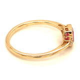 Anillo de rubí con diamantes en oro amarillo 14kt. R-0.63CTS. D-0.05CTS.