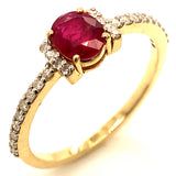 Anillo de rubí con diamantes en oro amarillo 14kt. R-0.65CTS. D-0.18CTS.