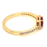 Anillo de rubí con diamantes en oro amarillo 14kt. R-0.65CTS. D-0.18CTS.