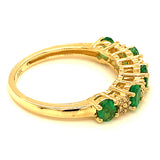 Anillo de esmeraldas y diamantes en oro amarillo 10kt. EM-1.00CTS. D-0.10CTS.