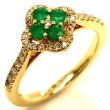 Anillo de esmeraldas y diamantes en oro amarillo 14kt. EM-0.30CTS. D-0.25CTS.