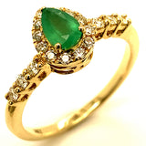Anillo de esmeralda y diamantes en oro amarillo 14kt. EM-0.39CTS. D-0.26CTS.