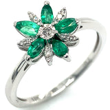 Anillo de esmeraldas con diamantes en oro blanco 10kt. EM-0.40CTS. D-0.06CTS.