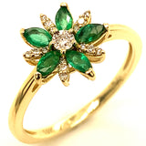 Anillo de esmeraldas con diamantes en oro amarillo 10kt. EM-0.40CTS. D-0.06CTS.