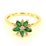 Anillo de esmeraldas con diamantes en oro amarillo 10kt. EM-0.40CTS. D-0.06CTS.