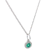 Collar de esmeraldas con diamantes en oro blanco 10kt. 45CM EM-0.15CTS. D-0.04CTS.