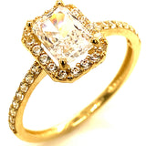 Anillo con circones en oro amarillo 10kt.