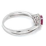 Anillo con rubí y diamantes en oro blanco 14KT