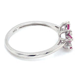 Anillo con rubí y diamantes en oro blanco 10KT