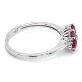 Anillo con rubí y diamantes en oro blanco 14KT