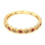 Anillo con rubí y diamantes en oro amarillo 14KT
