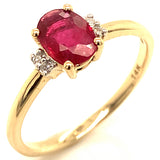 Anillo de rubí con diamantes en oro amarillo 14kt. R-1.00CTS. D-0.05CTS.