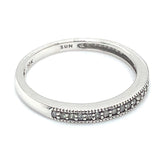 (SOFIA) Banda con diamantes en oro blanco 10kt. D-0.10CTS.