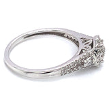 (SOFIA) Anillo con diamantes en oro blanco 10kt. D-0.35CTS.