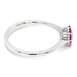 Anillo con rubí y diamantes en oro blanco 18KT