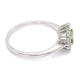 Anillo con peridoto y diamantes en oro blanco 10kt
