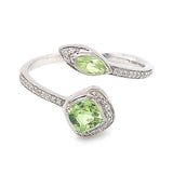 Anillo con peridoto y diamantes en oro blanco 10kt