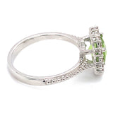 Anillo con peridoto y diamantes en oro blanco 10kt