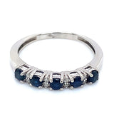 Anillo con zafiro y diamantes en oro blanco 10KT
