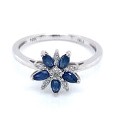 Anillo con zafiro y diamantes en oro blanco 10KT