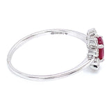 Anillo con rubí y diamantes en oro blanco 14KT