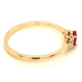 Anillo con rubí y diamantes en oro amarillo 14KT