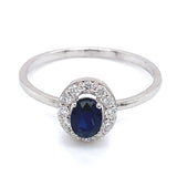 Anillo con zafiro y diamantes en oro blanco 14KT