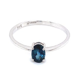 Anillo con zafiro en oro blanco 14KT
