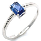 Anillo con zafiro en oro blanco 14KT