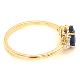 Anillo con zafiro y diamantes en oro amarillo 14KT