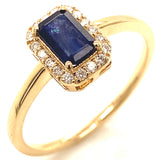 Anillo con zafiro y diamantes en oro amarillo 14KT