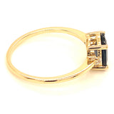 Anillo con zafiro y diamantes en oro amarillo 14KT