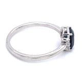 Anillo con zafiro y diamantes en plata 925