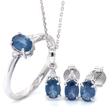 Juego con zafiro y diamantes en oro blanco 10KT
