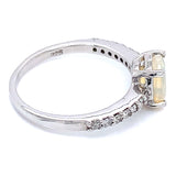 Anillo con ópalo y diamantes en plata 925