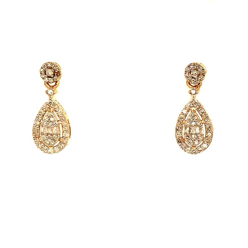 (SOFIA) Aretes con diamantes en oro amarillo 10kt.
