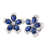 (LD) Aretes con zafiros y diamantes de laboratorio en oro blanco 14KT.