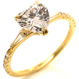 Anillo (corazón) con circones en oro amarillo 10KT