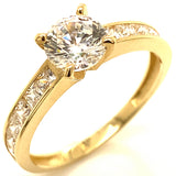 Anillo con circones en oro amarillo 10KT