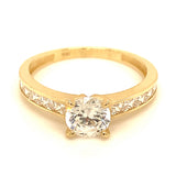 Anillo con circones en oro amarillo 10KT