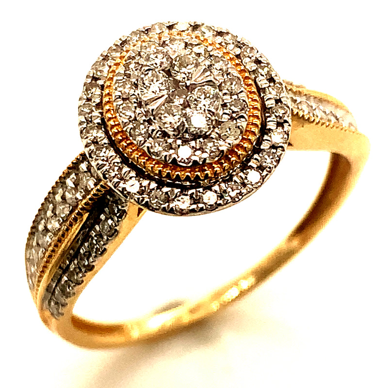 (SOFIA) Set de anillos de diamantes en oro amarillo 10Kt.